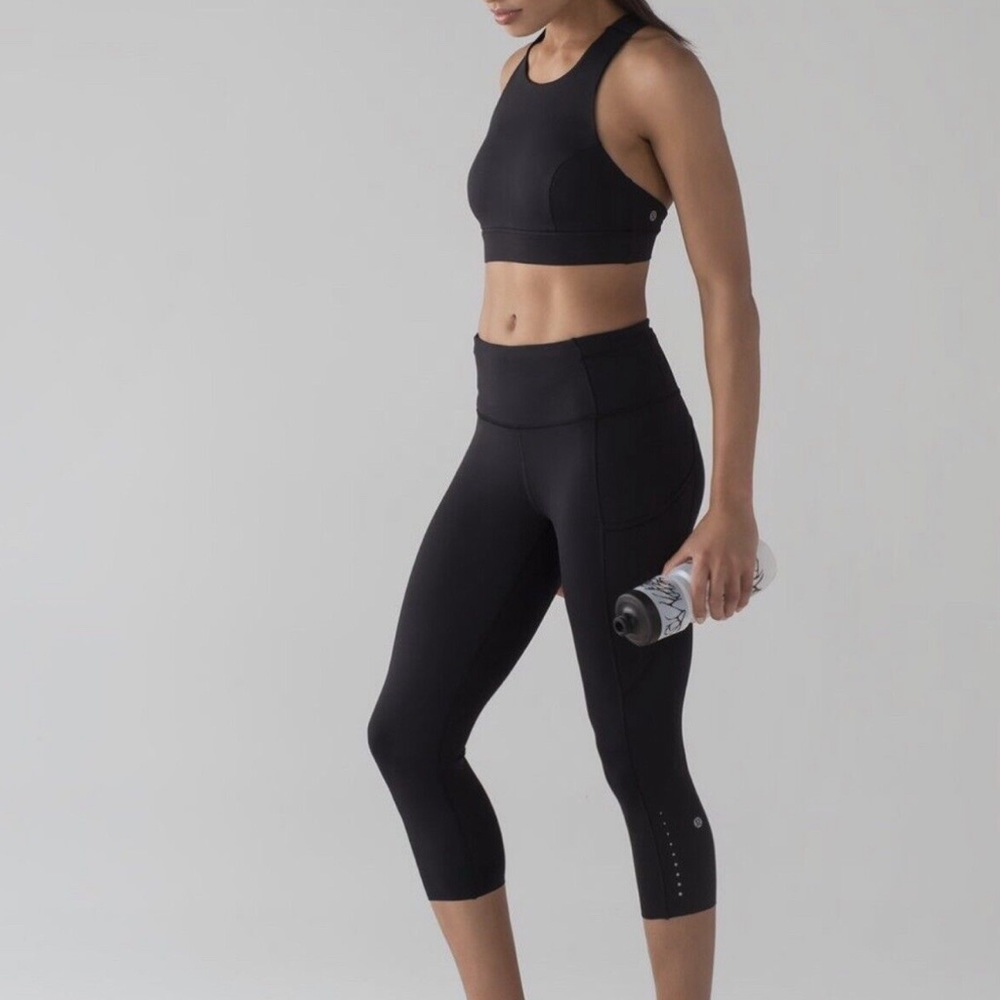 Lululemon Women Fast Free Crop HR 19”